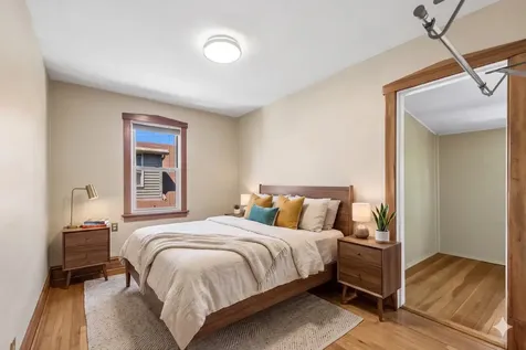 192 Waubansee Road Riverside IL 60546