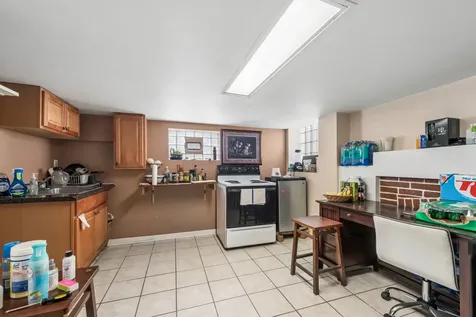 192 Waubansee Road Riverside IL 60546