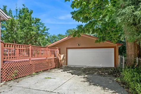 192 Waubansee Road Riverside IL 60546