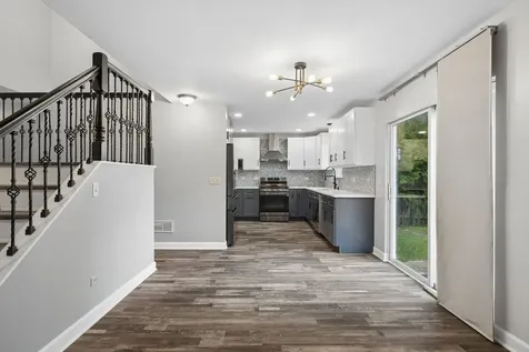 83 Canterbury Trail Romeoville IL 60446