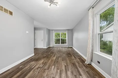 83 Canterbury Trail Romeoville IL 60446