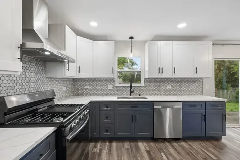 83 Canterbury Trail Romeoville IL 60446