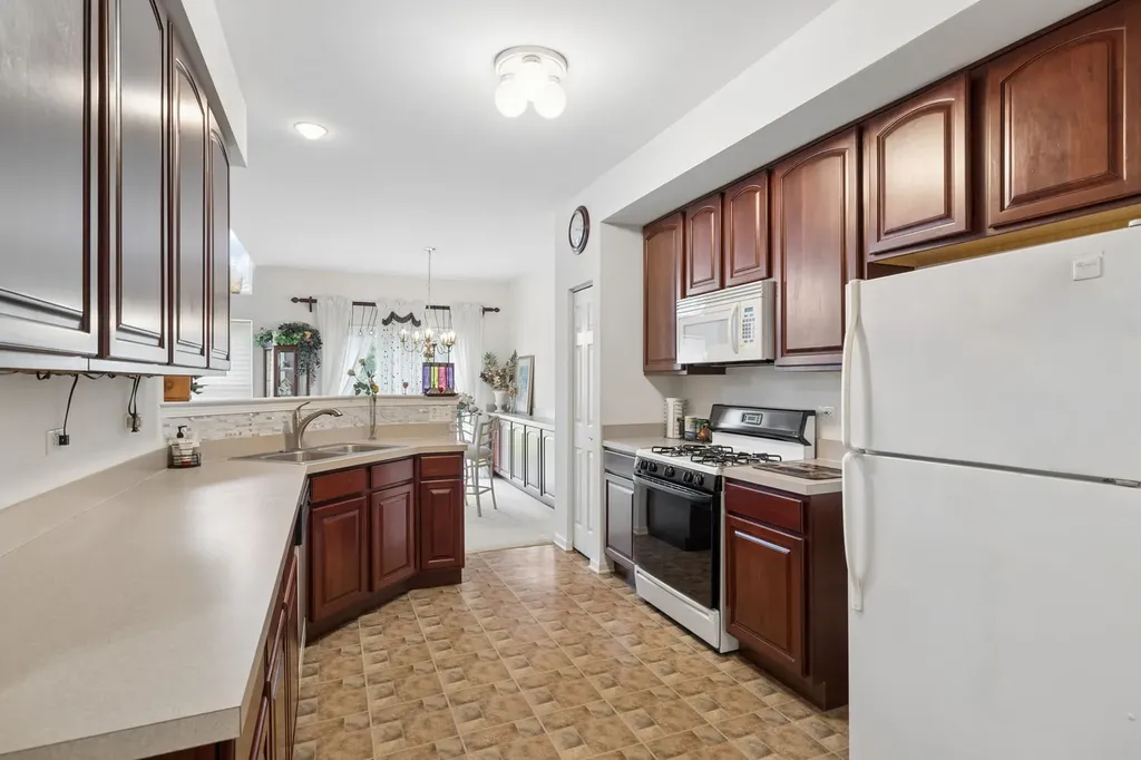 16532 South Windsor Lane Lockport IL 60441
