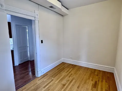 3229 North Wilton Avenue Chicago IL 60657