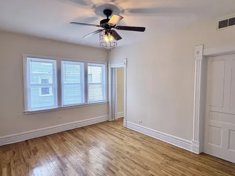 3229 North Wilton Avenue Chicago IL 60657