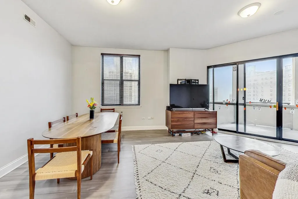 1464 South Michigan Avenue Chicago IL 60605