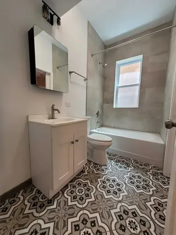 4739 North Albany Avenue Chicago IL 60625