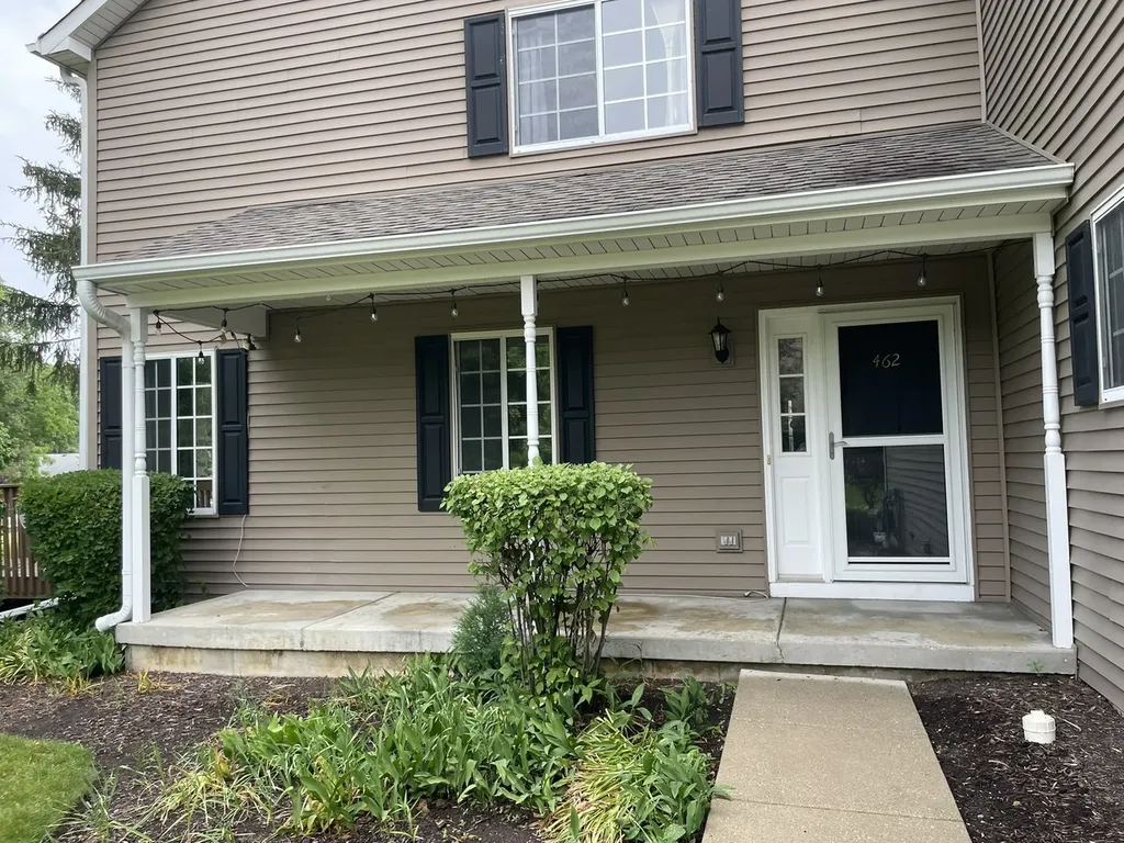 462 Village Creek Drive Lake In The Hills IL 60156