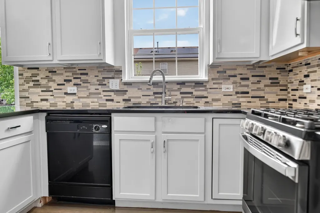 731 Sapphire Drive Bolingbrook IL 60490