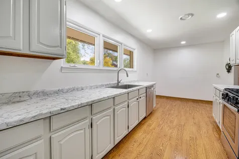 3256 Otto Street Lansing IL 60438