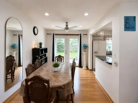 466 Lillian Lane Des Plaines IL 60016