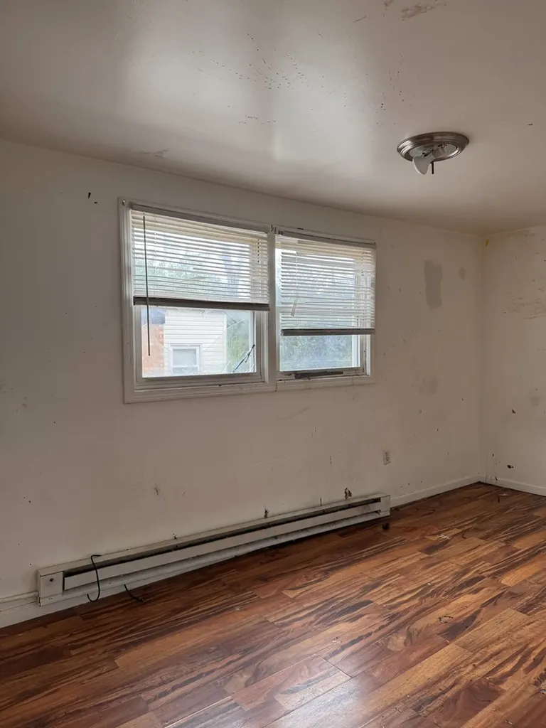 8529 South May Street Chicago IL 60620