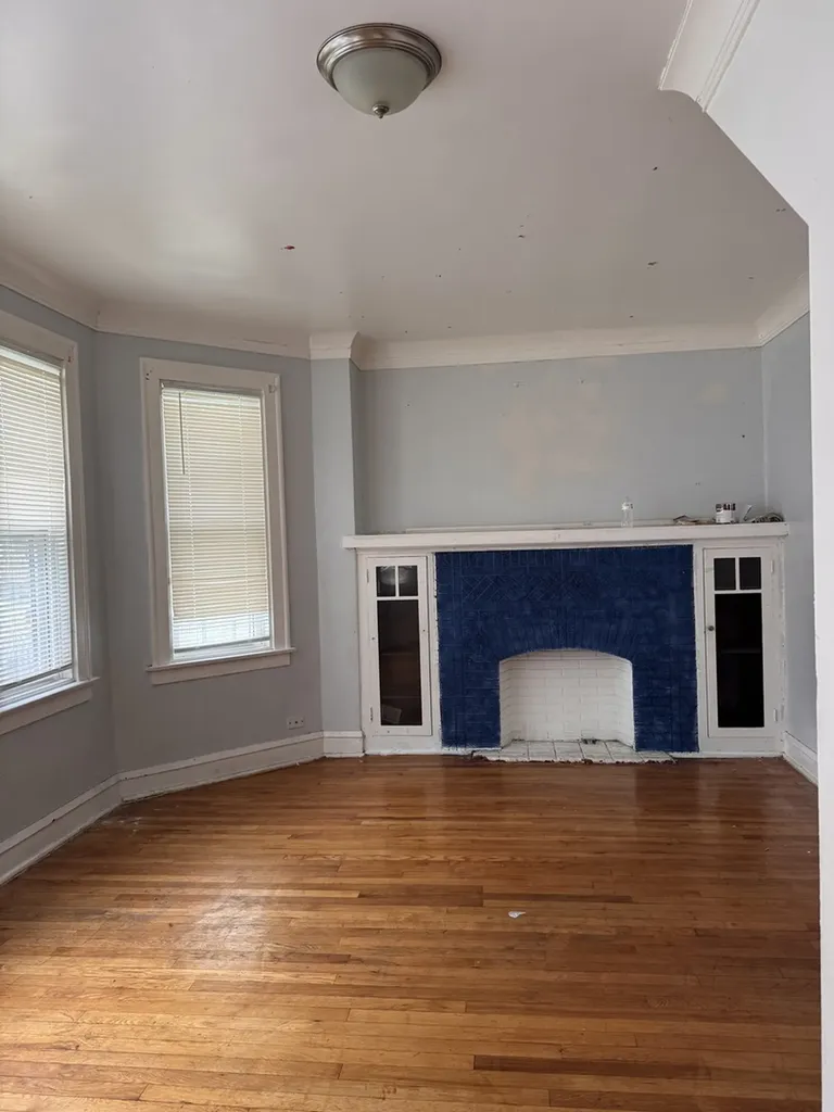 8529 South May Street Chicago IL 60620