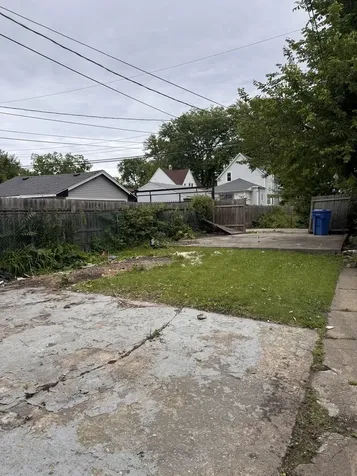 8529 South May Street Chicago IL 60620