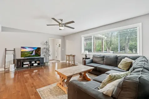 3433 Flossmoor Road Homewood IL 60430