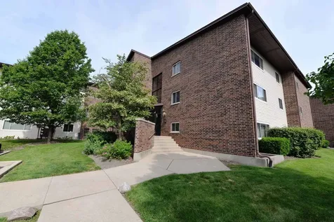 650 Perrie Drive Elk Grove Village IL 60007