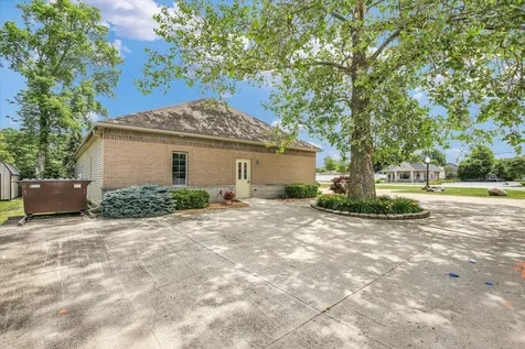 606 West Oak Street Fairbury IL 61739