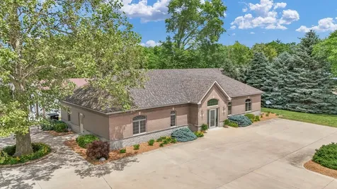 606 West Oak Street Fairbury IL 61739