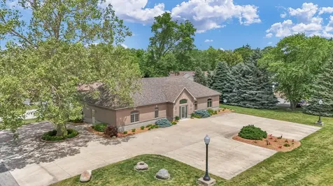 606 West Oak Street Fairbury IL 61739