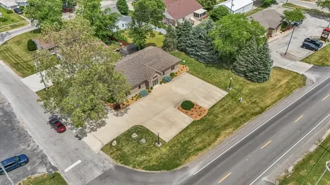 606 West Oak Street Fairbury IL 61739