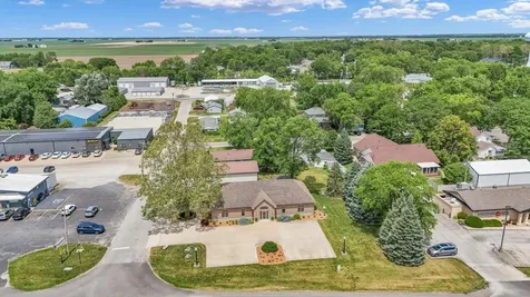 606 West Oak Street Fairbury IL 61739