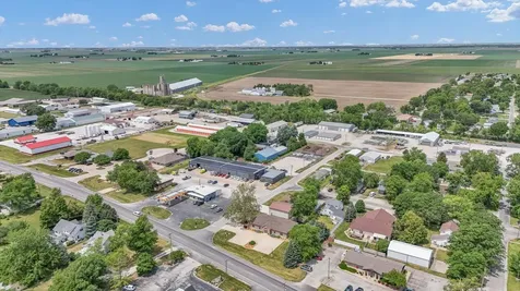 606 West Oak Street Fairbury IL 61739