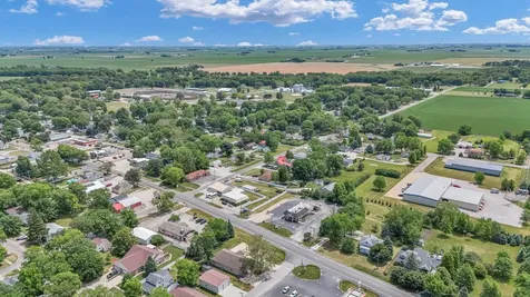 606 West Oak Street Fairbury IL 61739