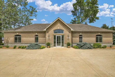 606 West Oak Street Fairbury IL 61739