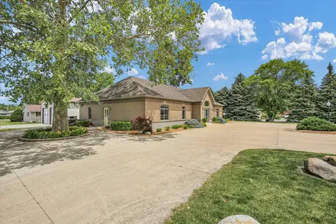 606 West Oak Street Fairbury IL 61739