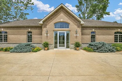 606 West Oak Street Fairbury IL 61739