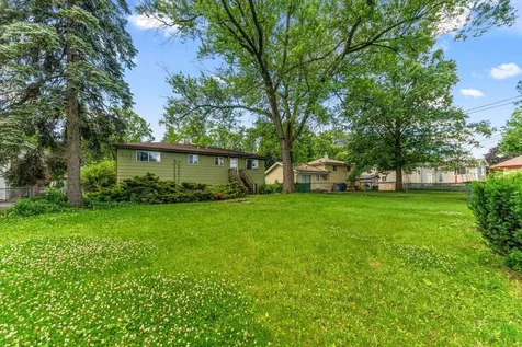 1916 East Yuma Lane Mount Prospect IL 60056