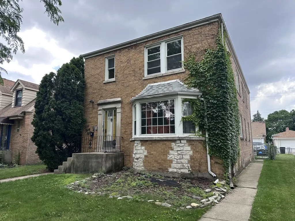 5038 North Mango Avenue Chicago IL 60630