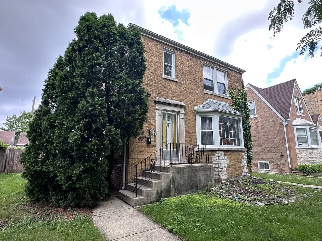 5038 North Mango Avenue Chicago IL 60630