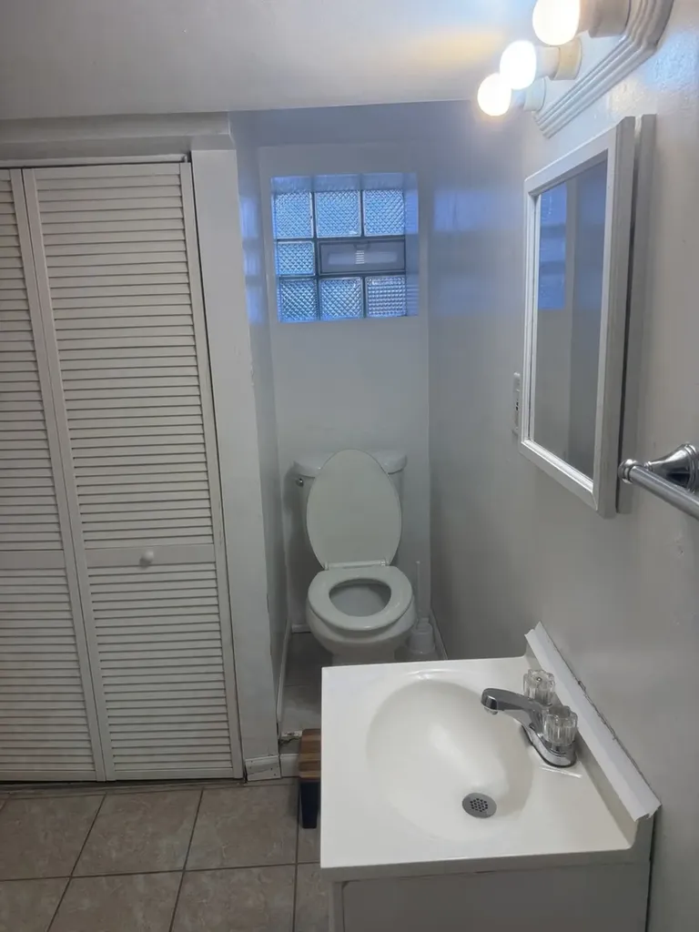 5038 North Mango Avenue Chicago IL 60630
