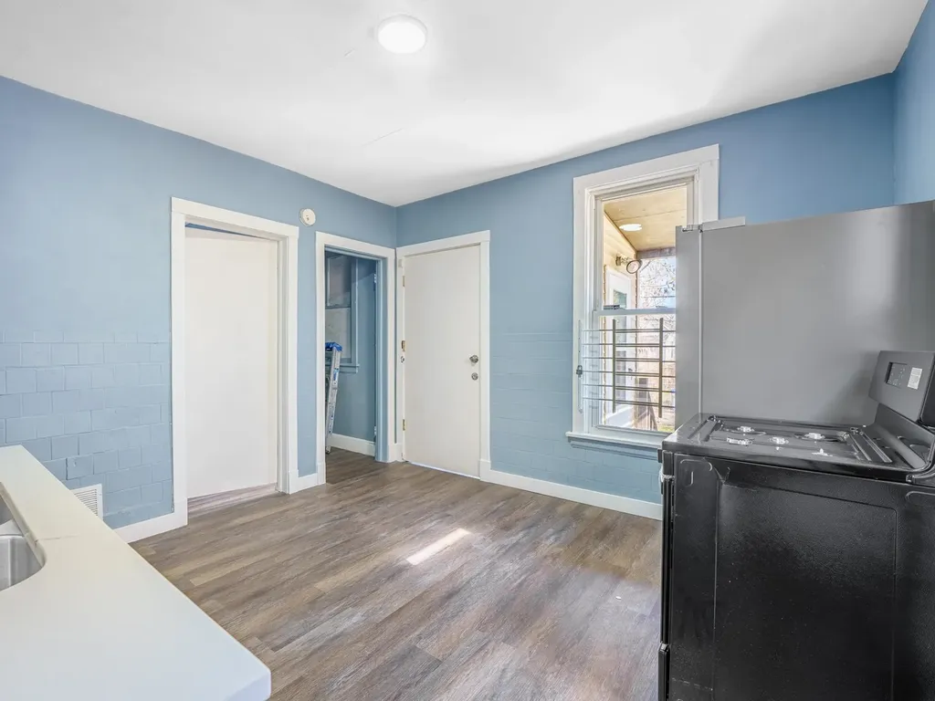 7041 South Throop Street Chicago IL 60636