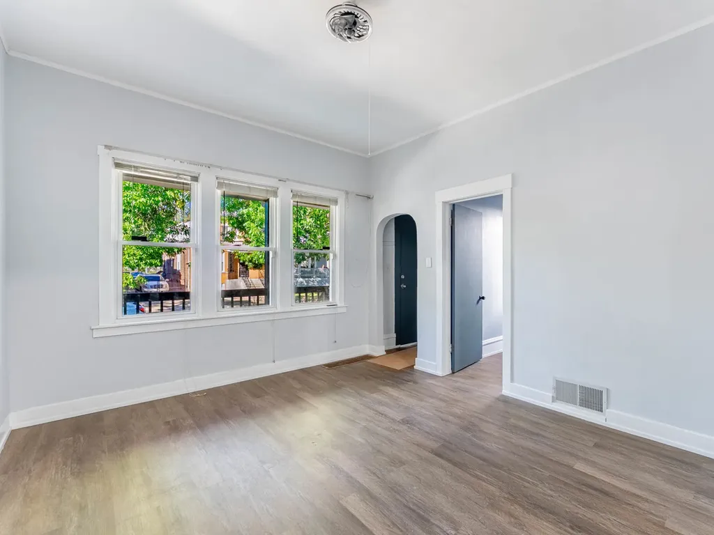 7041 South Throop Street Chicago IL 60636