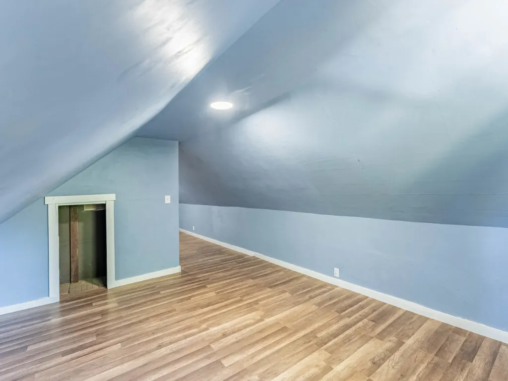 7041 South Throop Street Chicago IL 60636