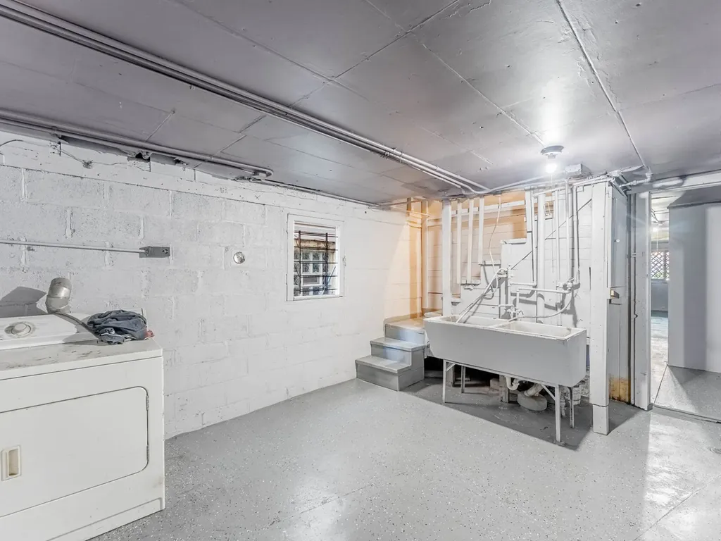 7041 South Throop Street Chicago IL 60636