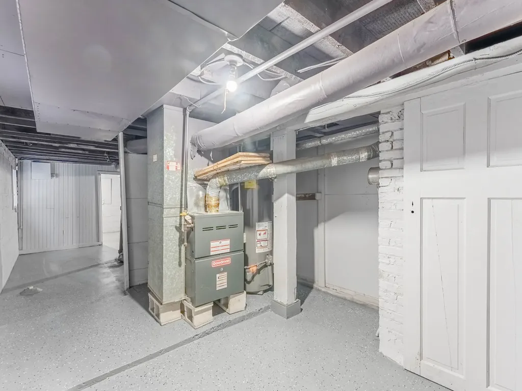 7041 South Throop Street Chicago IL 60636