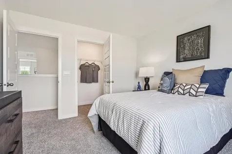 282 Snowdrop Lane Elgin IL 60124