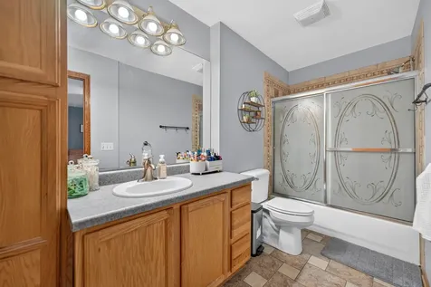 10205 Sharon Lane Hebron IL 60034