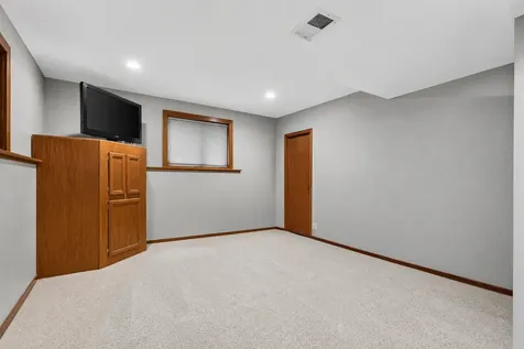 10205 Sharon Lane Hebron IL 60034