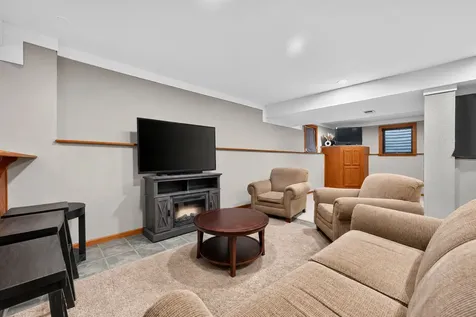 10205 Sharon Lane Hebron IL 60034