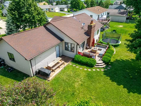 10205 Sharon Lane Hebron IL 60034