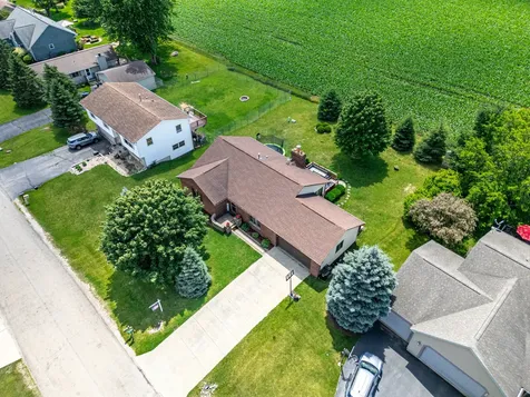 10205 Sharon Lane Hebron IL 60034