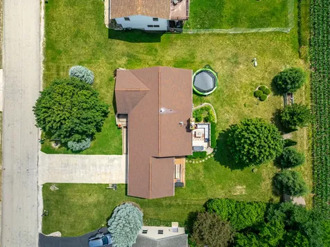 10205 Sharon Lane Hebron IL 60034