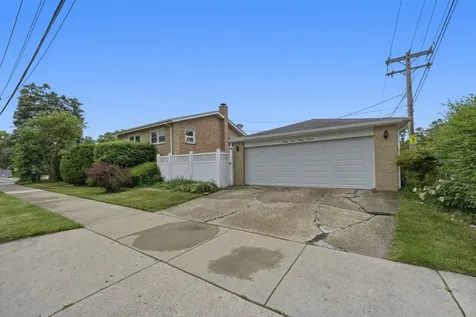 9137 Central Avenue Morton Grove IL 60053