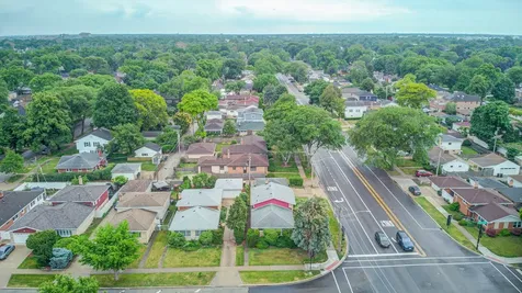 9137 Central Avenue Morton Grove IL 60053