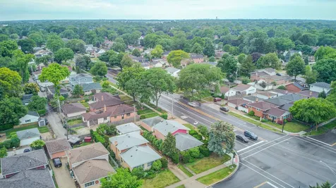 9137 Central Avenue Morton Grove IL 60053