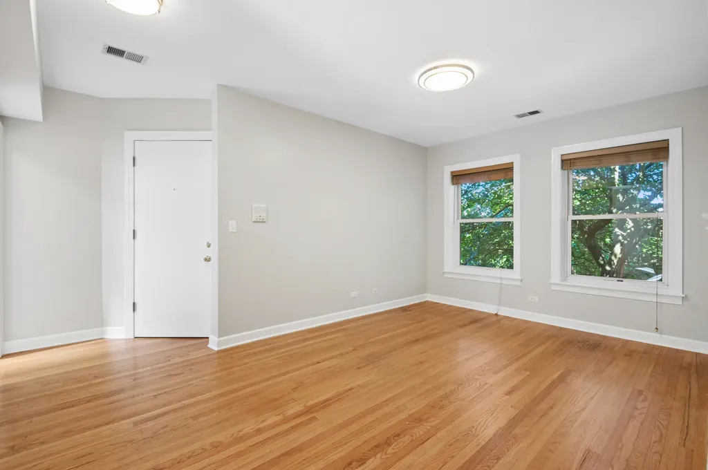 4740 North Hamilton Avenue Chicago IL 60625